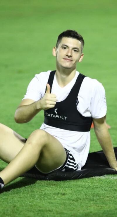 El juvenil Nicolás Morínigo, delantero de Olimpia, volvió a jugar tras una operación