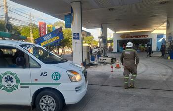El incendio en la estación de servicio se inició alrededor de las 07:00.