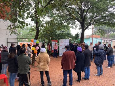 Charla a vecinos del barrio Los Nogales de San Lorenzo, sobre involucramiento cívico.