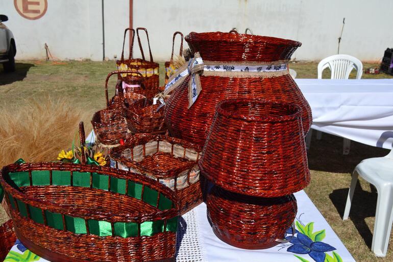 La artesanía de elementos reciclados en San Ignacio, Misiones.