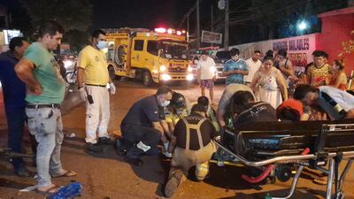Grave accidente automovilístico en Lambaré deja dos personas heridas