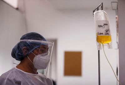 En distintos países aplican plasma de pacientes recuperados de covid. Costa Rica estudia uso anticuerpos equinos.