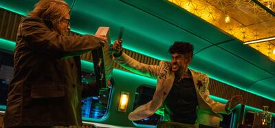 Brad Pitt se enfrenta a Bad Bunny en "Tren bala", desde hoy en cines de Paraguay.