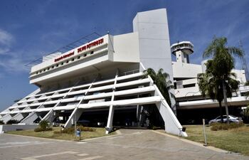 Una mujer alemana terminó falleciendo tras sufrir una descompensación en el aeropuerto Silvio Pettirossi.