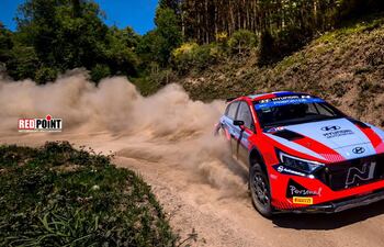 Fabrizio Zaldívar y Carlos Del Barrio cumplieron con las pruebas libres y las recorridas de los tramos para el Rally de Portugal, cuarta cita del WRC que arranca hoy con una súper especial.