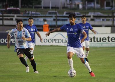El Parque del Guairá es sede del partido entre Guaireña y Sol de América.
