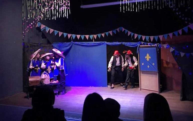 “Las tres mosqueteras” está a cargo del  equipo juvenil Tespis Paraguay.