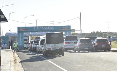 Entrada al vacunatorio de la Costanera de Asunción