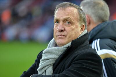 Dick Advocaat, 73 años, nuevo entrenador de Irak.