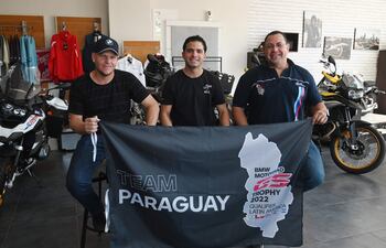 Valdor Warkentin (i), Alexandro Volpe (c) y Víctor Melgarejo son los representantes paraguayos en la competencia.