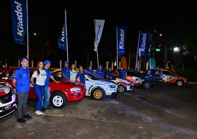Los integrantes del Team Kitadol se reunieron ayer para compartir un momento ameno antes de emprender el viaje rumbo al Chaco para la carrera.