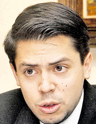 El abogado Guillermo Duarte Cacavelos afirmó que su cliente el titular del PLRA Efraín Alegre no acatará la orden judicial.