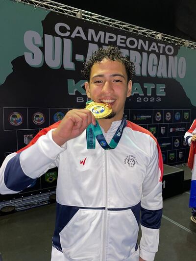 El karateca Jesús Orlando Servín Amarilla (20 años) se ganó la medalla de oro en Brasil.