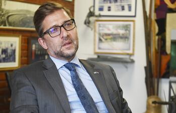 El embajador de Uruguay en Paraguay Fernando Sandin Tusso.