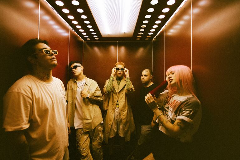 Yung Lucy, Joaquino Loco, Alvso, Jaguarete123 y Sabb Montes.