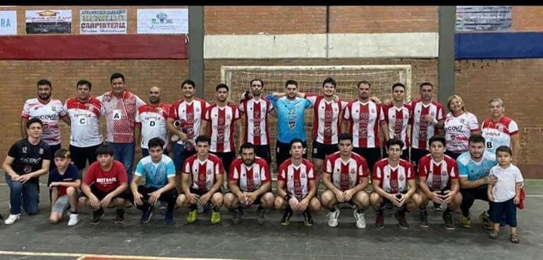 Selección masculina de Coronel Oviedo, que participa de las eliminatorias del Nacional.
