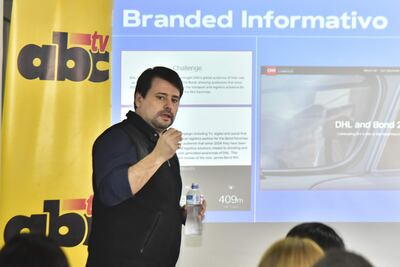 Jorge Gómez, CEO de la agencia Viento Sur, comparte su experiencia y visión respecto a los contenidos de marca con el auditorio.