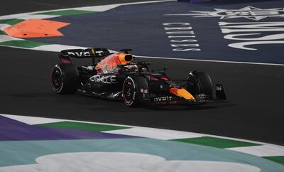 Max Verstappen se quedó con el Gran Premio de Arabia después de una gran lucha con Charles Leclerc.