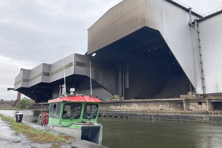 Otro ángulo de la fea Charleroi.