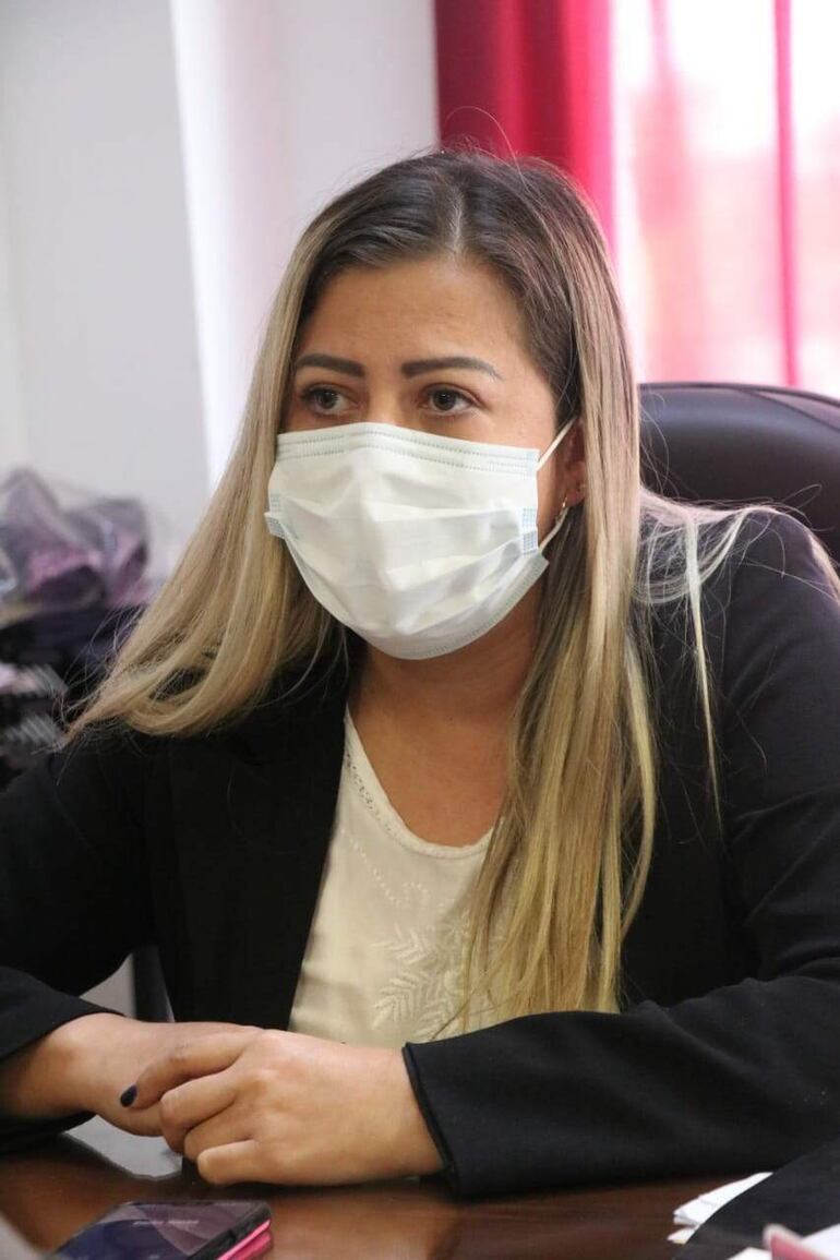 Giselle Enriquez, representante legal de la Dirección General Asistencial del Hospital de Clínicas de la FCM-UNA,