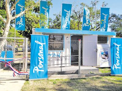 En la Plaza Bernardino Caballero del centro de Villa Florida está habilitado este Telecentro.