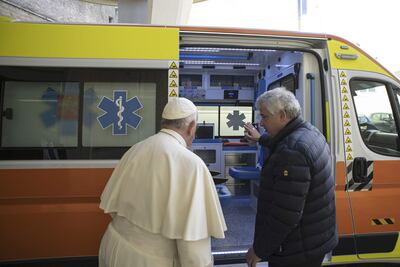 La primera dama de Ucrania, Olena Zelenska, ha escrito una carta al papa Francisco y otra al hospital pediátrico de la Santa Sede para agradecer la acogida y tratamiento de los niños ucranianos que escaparon de la guerra por la invasión rusa. El papa Francisco también donó una ambulancia.