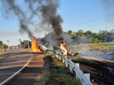 Afortunadamente el conductor fue rescatado con vida del accidente.