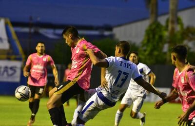 Sportivo Ameliano y Tacuary jugaron en el estadio Martín Torres.