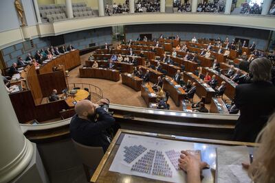 Sesión del Parlamento de Finlandia en la que decidieron el ingreso del país a la organización atlántica OTAN.