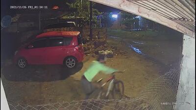 Momento en que Fariña se fuga con la bicicleta hurtada.