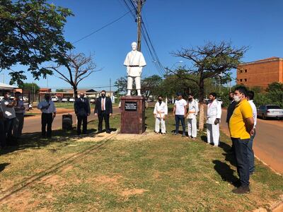 La escultura en homenaje al fundador de Judo, Jigoro Kano se realizó esta mañana en Concepción