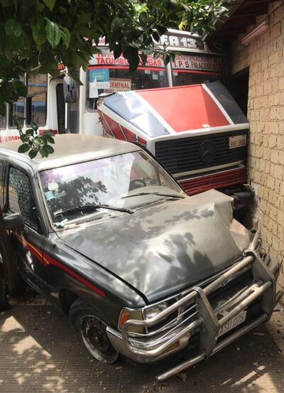Los heridos fueron auxiliados por bomberos voluntarios amarillos de Asunción, y trasladados al Hospital de Trauma.