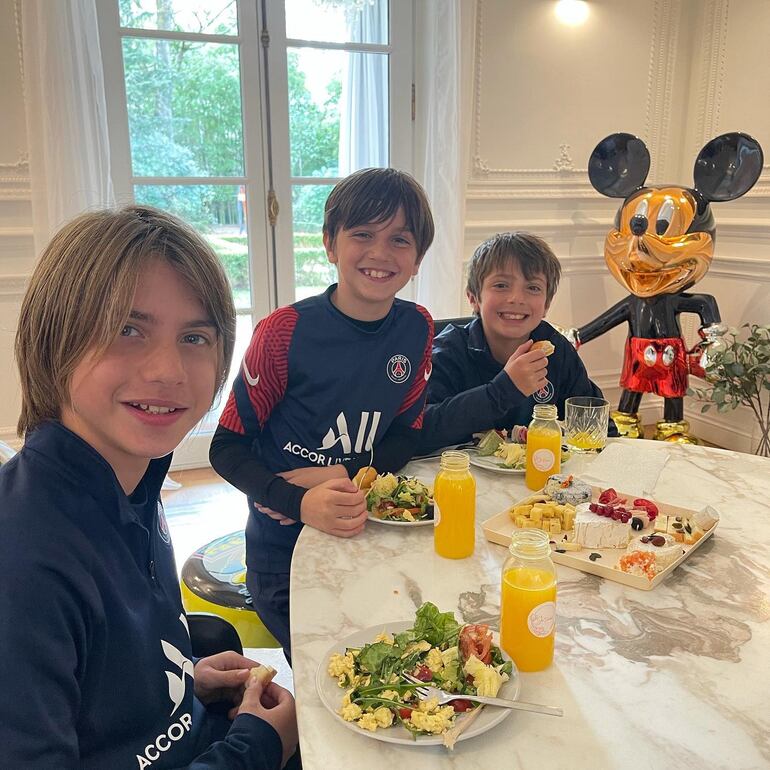 Los tres varones de mamá Wanda: Valentino, Constantino y Benedicto. (Instagram/Wanda Nara)