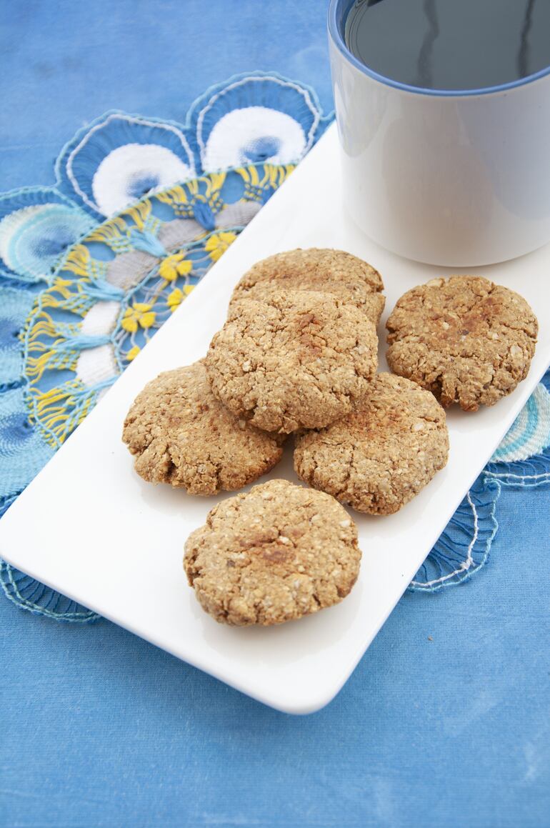 Galletitas de avena y maní ku´i.