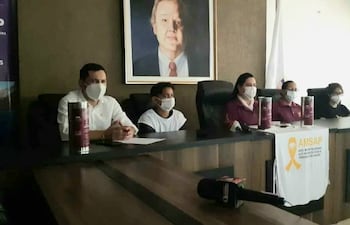 La conferencia de prensa se realizó esta mañana en la sede de la gobernación.