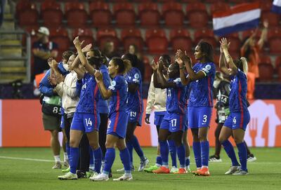 Celebración de las francesas tras la clasificación a semifinales de la Eurocopa femenina
