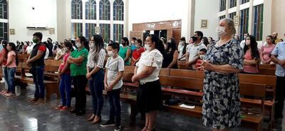 Los pobladores vienen acompañando el novenario desde hace semana pasada.