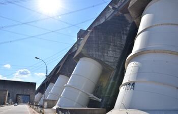 Itaipú dice que los reclamos de los exobreros están prescriptos.