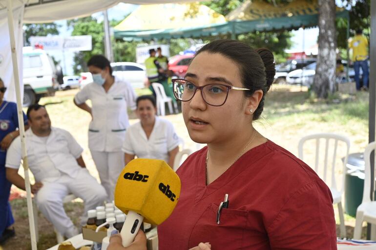 Dra. María José Gauto, encargada del puesto de primeros auxilios del IPS en Kurusu Peregrino.