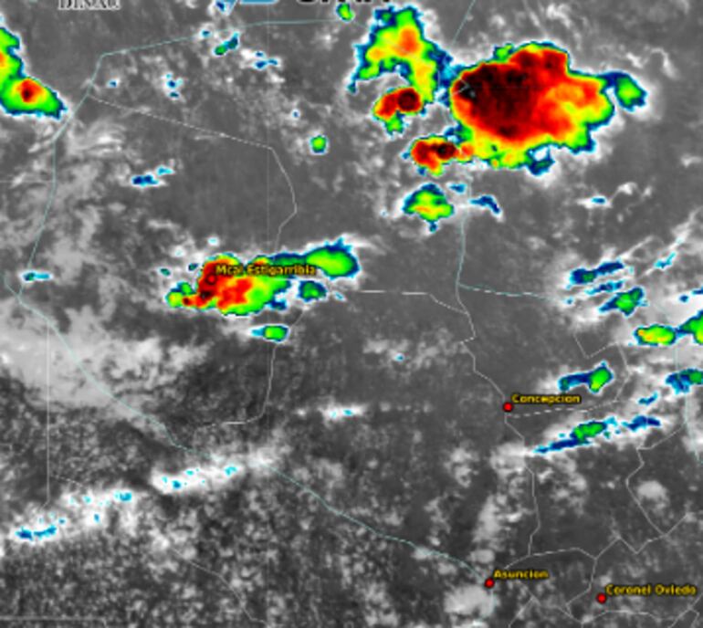 Mapa satelital de la manera en que se está formando los núcleos de tormentas en la región occidental.