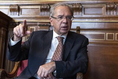 El ministro de Economía brasileño, Paulo Guedes, destacó que Brasil puede convertirse en "la solución" para Europa en cuanto a sus necesidades energéticas y de productos agrícolas gracias a la "seguridad" de abastecimiento y la normativa del país, en un momento en el que "todos están recalculando los riesgos geopolíticos" tras la guerra en Ucrania. En una entrevista este miércoles con EFE, Guedes destacó que, además de por sus facilidades de suministros presentes y futuros, Brasil debe adquirir más protagonismo en un momento en el que las distintas regiones del mundo están analizando una "relocalización industrial" para evitar los problema sufridos con la logística, el transporte o la carencia de productos como los semiconductores. (EFE)