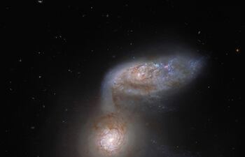 En un trabajo recientemente publicado sobre este tema, los astrónomos buscaron análogos cercanos de las primeras galaxias formadas en el Universo, para que pudieran estudiarse con mucho más detalle.