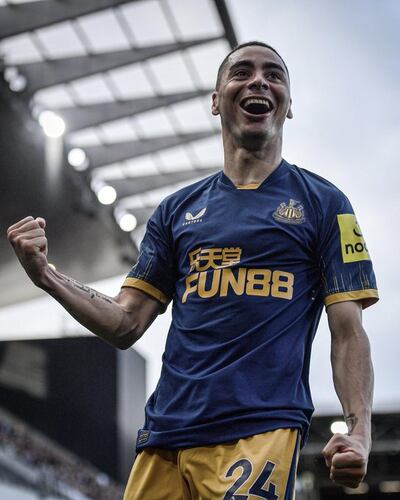 Miguel Almirón anotó dos goles para el Newcastle