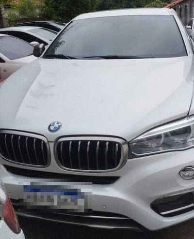 Vehículo incautado en el procedimiento.