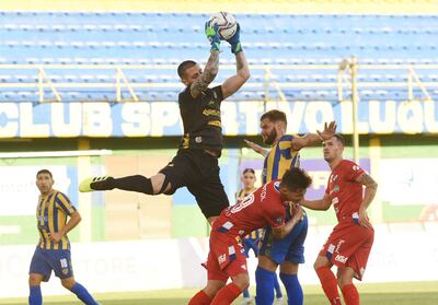 Vargas pidió penal al sentir el golpe.