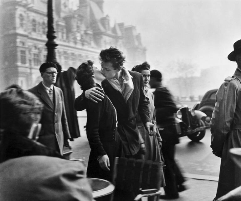 Le Baiser de l’Hôtel de Ville, de Robert Doisneau. París, 1950