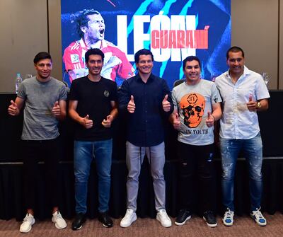 Nelson Haedo (c) se despedirá esta noche en un partido especial con sus amigos.