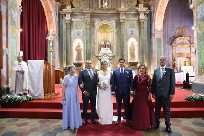 Los contrayentes y sus padrinos.