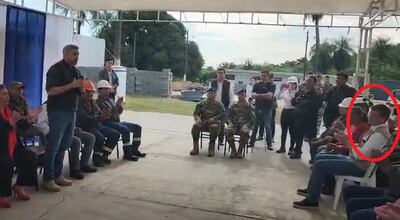 El precandidato a la vicepresidencia por el oficialismo, Juan Manuel Brunetti, estaba en primera fila escuchando el discurso del presidente Mario Abdo Benítez, en la planta de la INC.