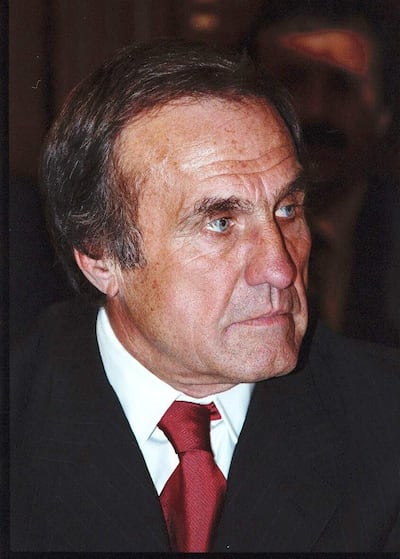 Fotografía de archivo sin fechar que muestra a Carlos Reutemann, expiloto de Formula Uno y exgobernador de la provincia de Santa Fe.